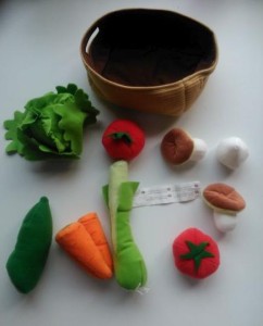 DUKTIG materiałowe warzywa z Ikei do zabawy