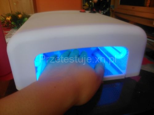 manicure hybrydowy lampa UV