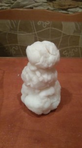 bałwan ze sztucznego śniegu